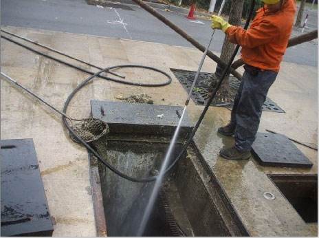 鹿邑池底污泥如何清理